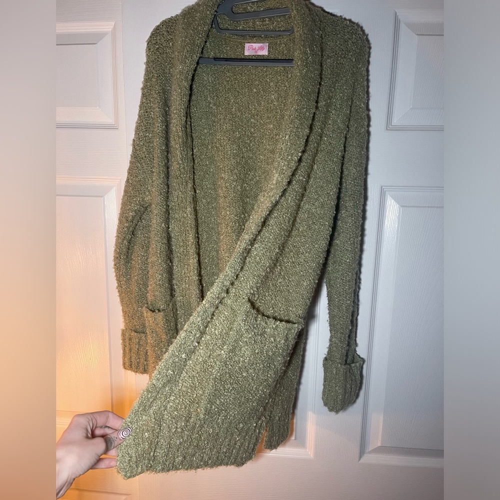 Pink Lily XS women’s olive green knit cardigan